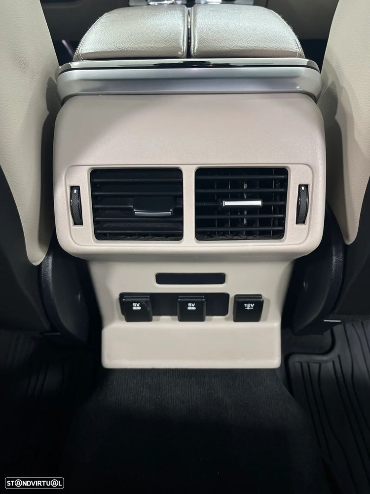 Land Rover Range Rover Velar 2.0 D R-Dynamic - 19