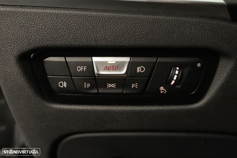 BMW 320 d Auto - 19
