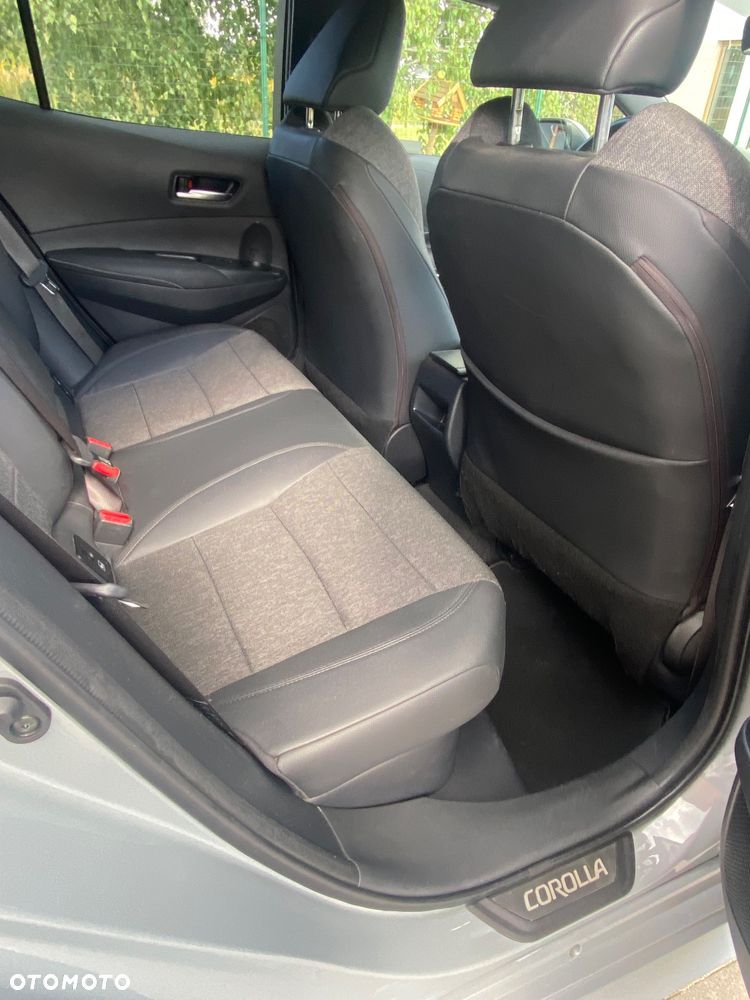 Toyota Corolla 1.8 Hybrid Comfort - 16