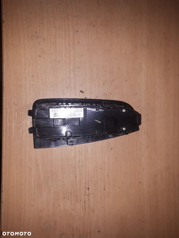 Przełącznik szyb Mercedes W205 - 2