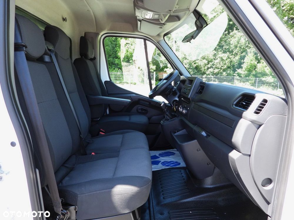Renault MASTER  PLANDEKA 10 PALET WEBASTO TEMPOMAT LEDY PNEUMATYKA KLIMATYZACJA  165KM - 37