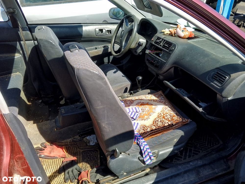 Honda Civic VI (95-99r.) 1.4 B 90KM. Silnik D14A4 / D14Z2 / D14Z4 Skrzynia lakier. Cały na części. GWARANCJA !!!  Przód Tył Zestaw Komplet Drzwi Klapa Zderzak Błotnik Maska Grill Atrapa Szyba Pas Lampa Lusterko Boczki Fotel Kanapa Kokpit Deska Rozdzielcza Przełącznik Włącznik Sterownik Przewody Wiązka Instalacja Moduł Komputer Czujnik Listwa Pompa Alternator Wtryski Głowica Rozrusznik Kompresor Sprzęgło Dwumas Silnik Skrzynia ABS Klimatyzacji Paliwa Wspomagania Kolektor Turbina Przepustnica Zawór Chłodnica Koło Hak Belka Sanki Zawieszenie Mcpherson Półoś Amortyzator Wydech Tłumik Zacisk Most - 9