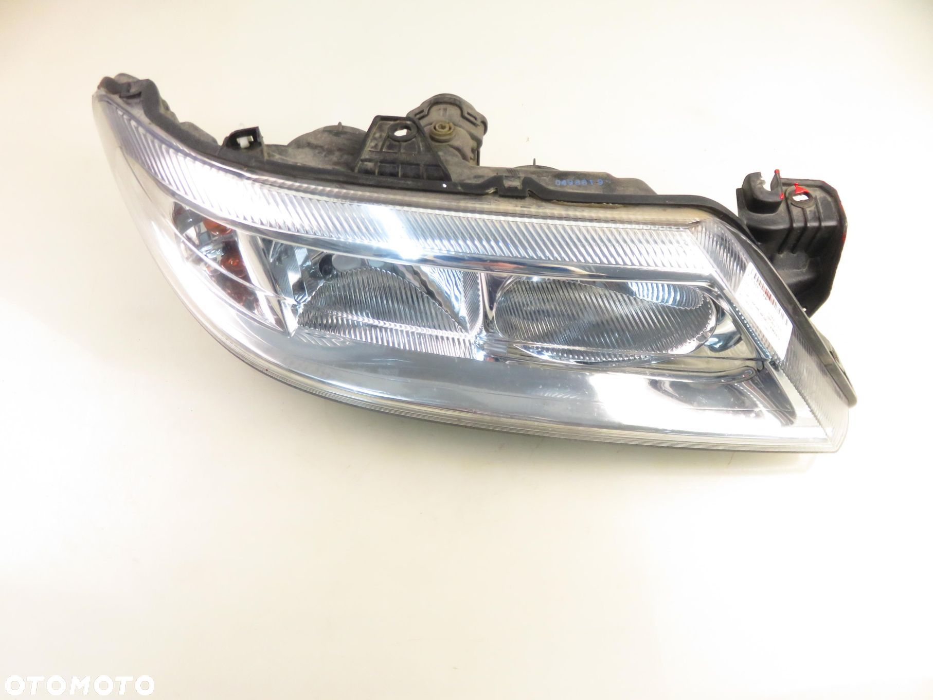 LAMPA PRAWA PRZEDNIA RENAULT LAGUNA II - 1