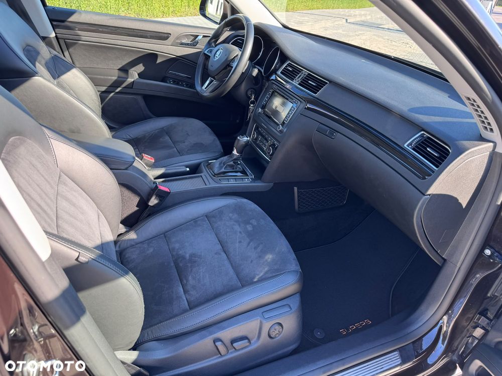 Skoda Superb 2.0 TDI 4x4 Platinum DSG - 31