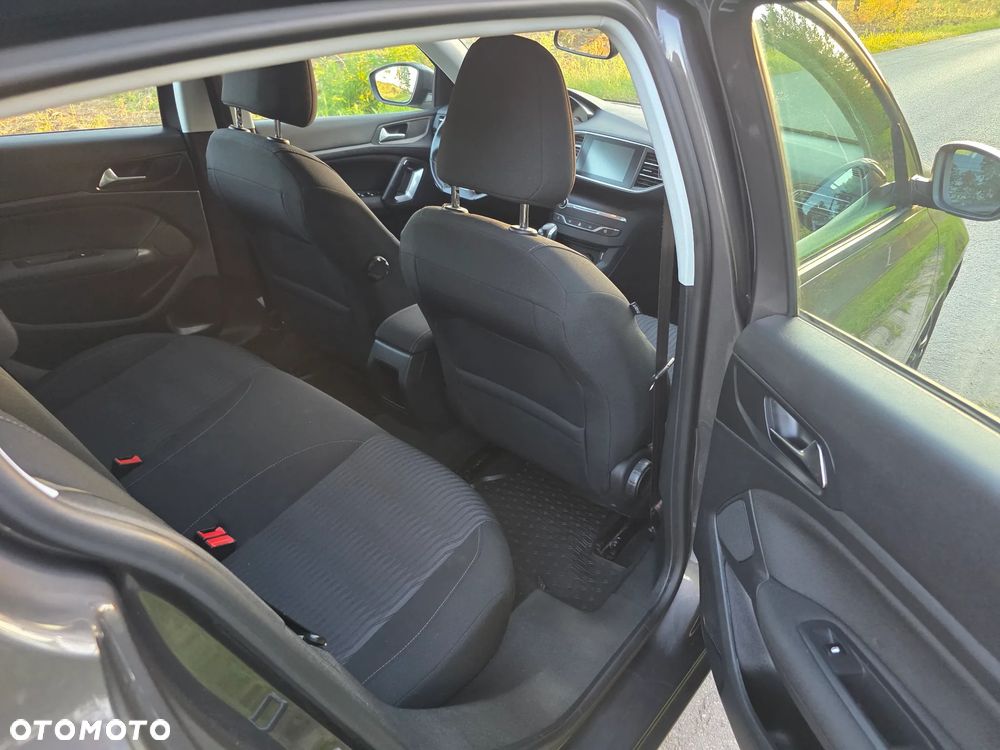 Peugeot 308 82 VTi Access - 12