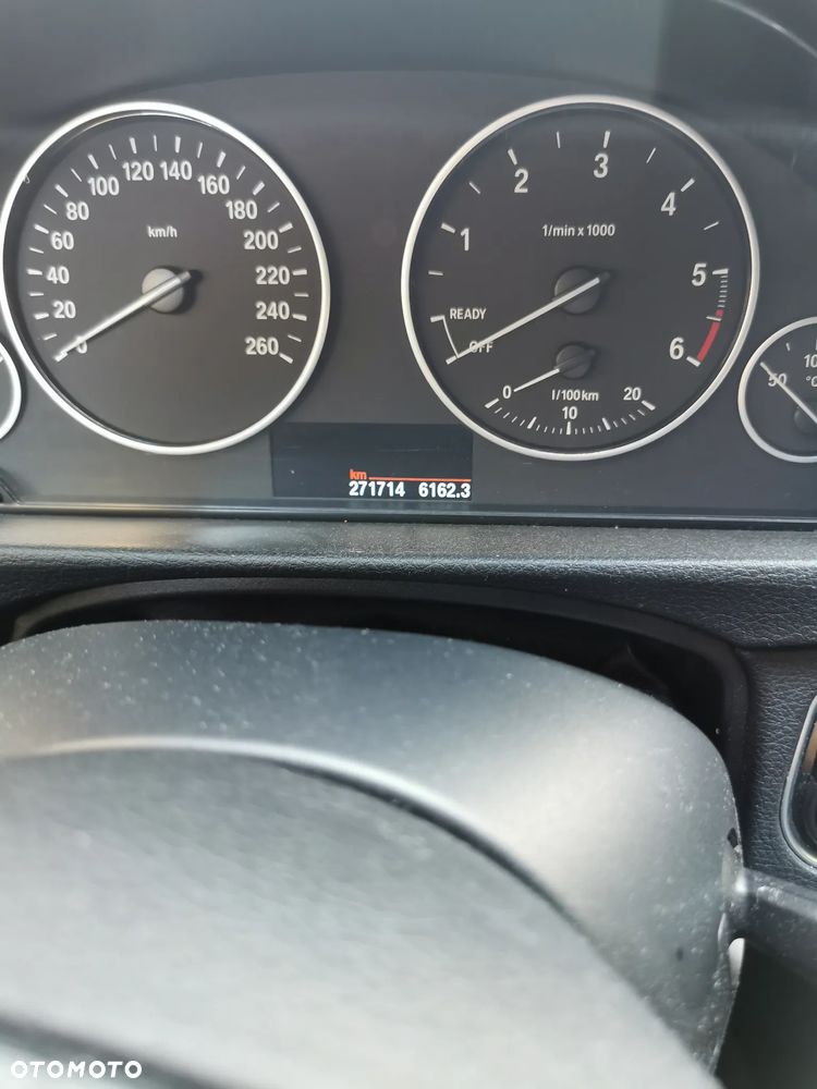 BMW Seria 3 320d Efficient Dynamics EU6 - 13