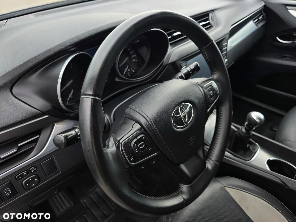 Toyota Avensis 2.0 D-4D PowerBoost Premium - 23