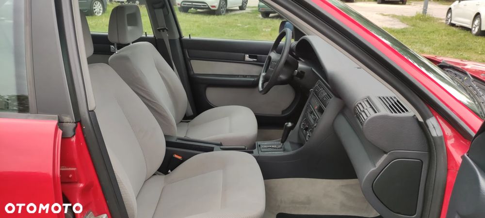 Audi 100 2.6 - 16