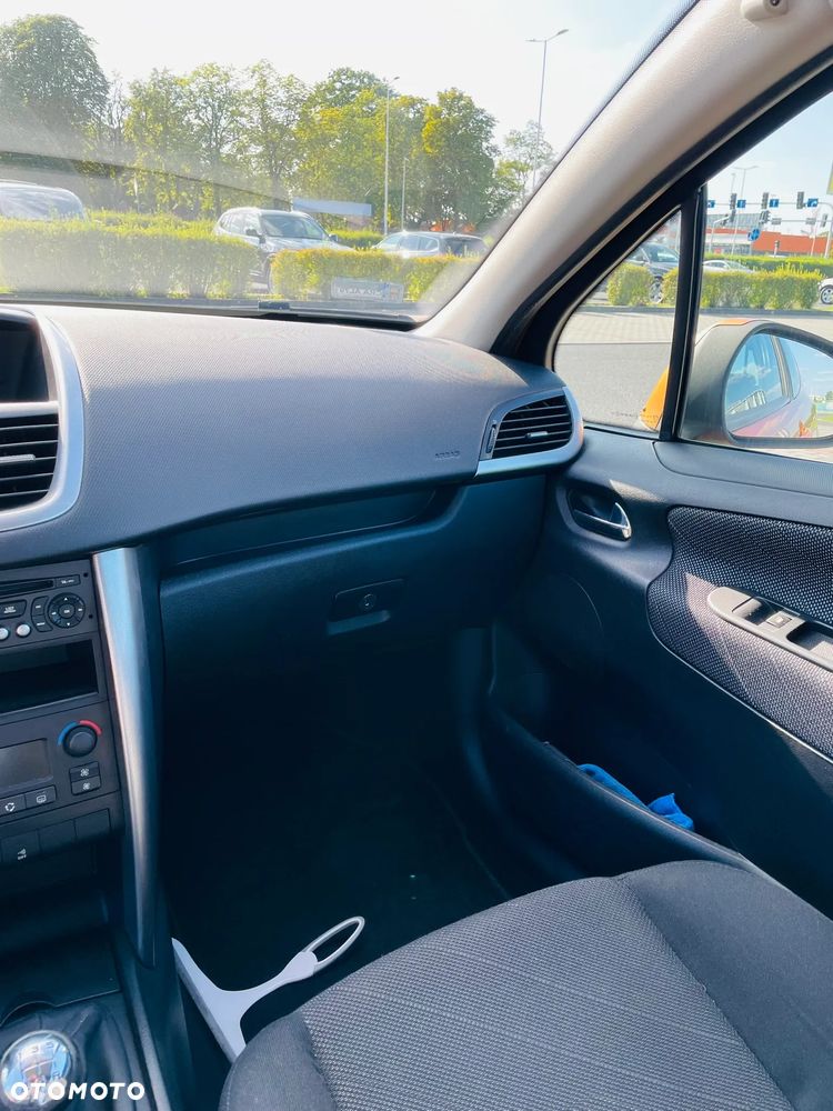 Peugeot 207 - 16