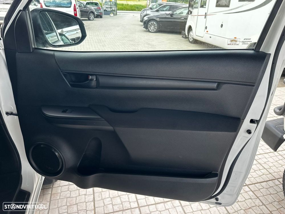 Toyota Hilux - 18