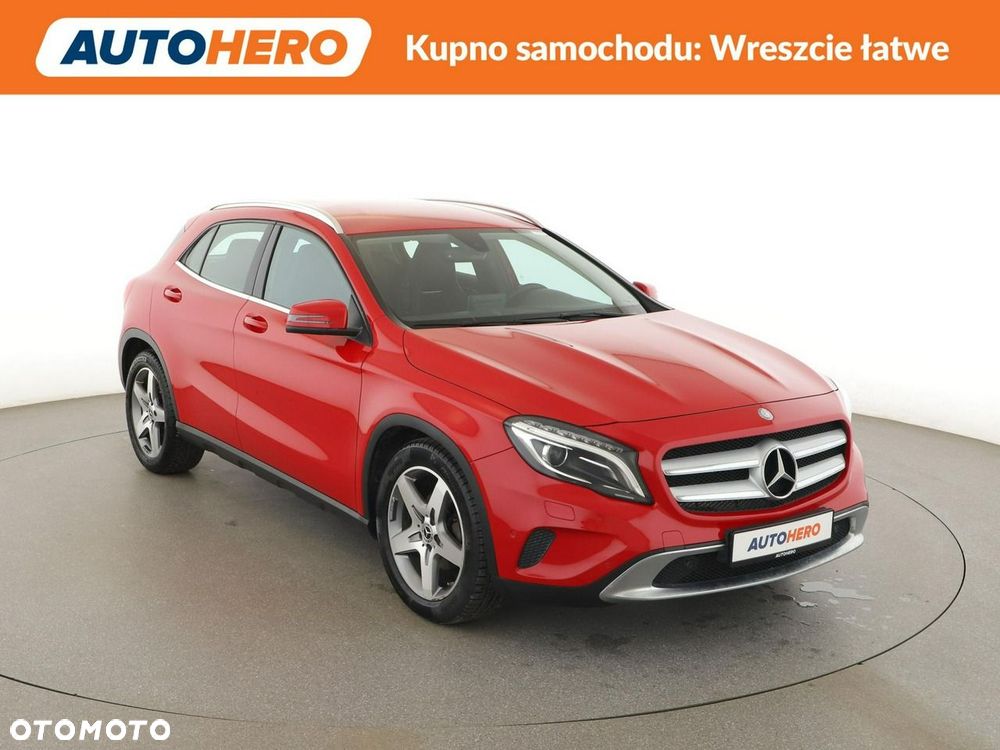 Mercedes-Benz GLA 180 7G-DCT Urban - 11