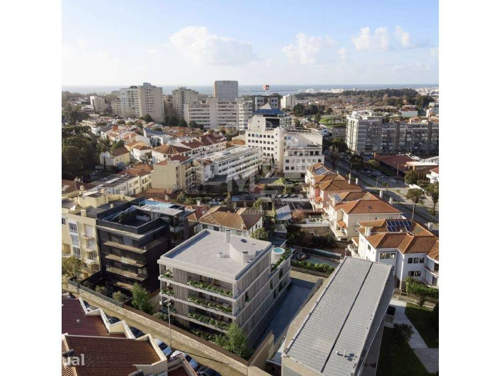 Apartamento T3 com Suite, Jardim e Box na Boavista, Porto - Grande imagem: 2/10