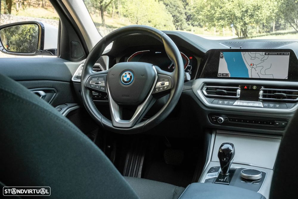 BMW 320 e Aut. Advantage - 13