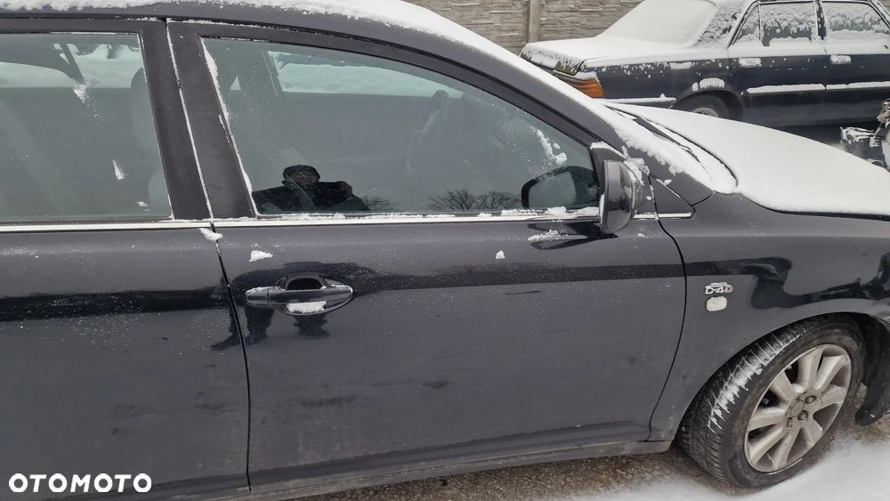 TOYOTA AVENSIS T25 DRZWI PRAWY PRZÓD 209 - 1