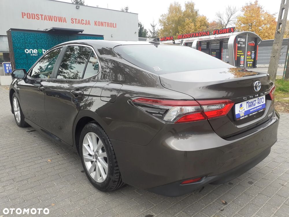 Toyota Camry - 3