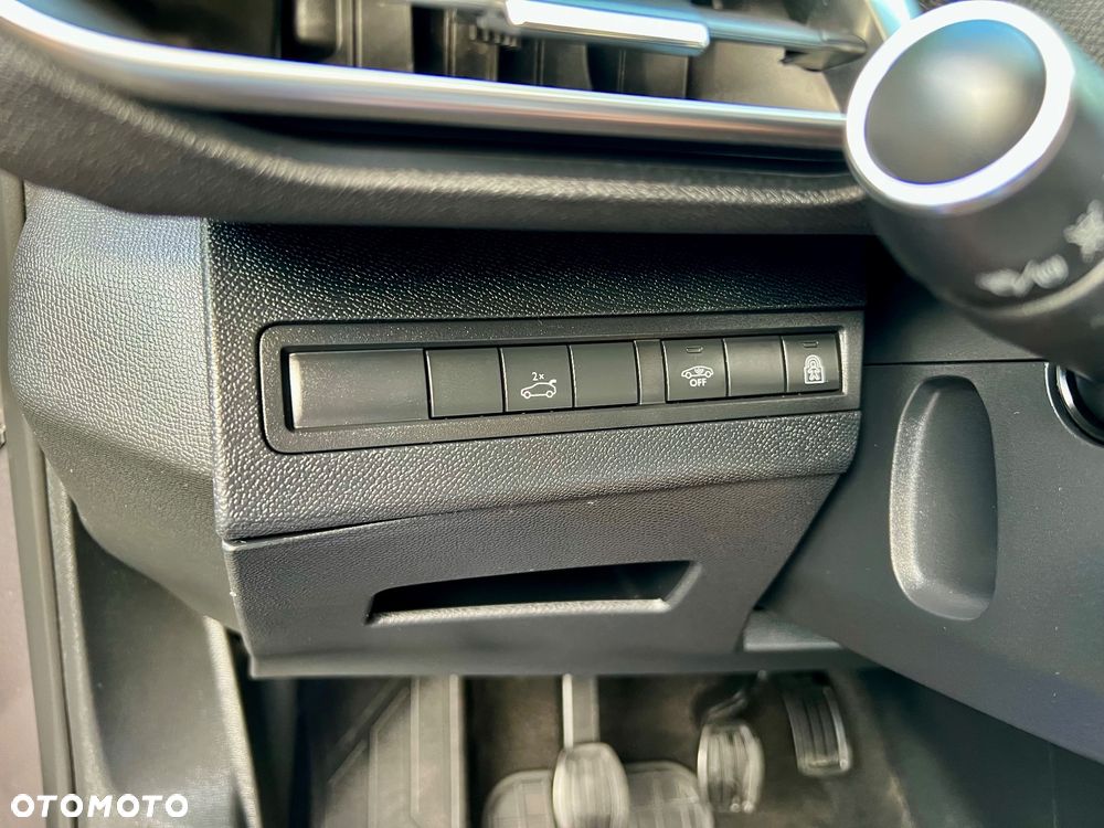 Peugeot 5008 1.5 BlueHDI Allure S&S - 25