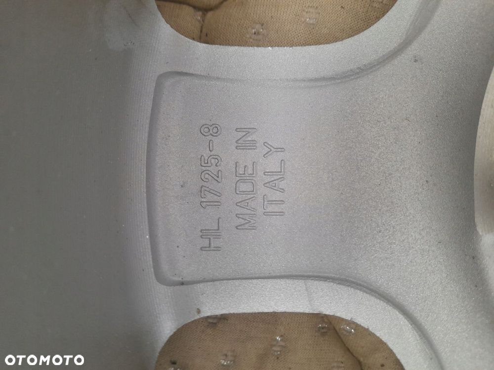 Felga aluminiowa Land Rover OE RRC003010XXX 5.5" x 15" 5x114.3 ET46 - 3