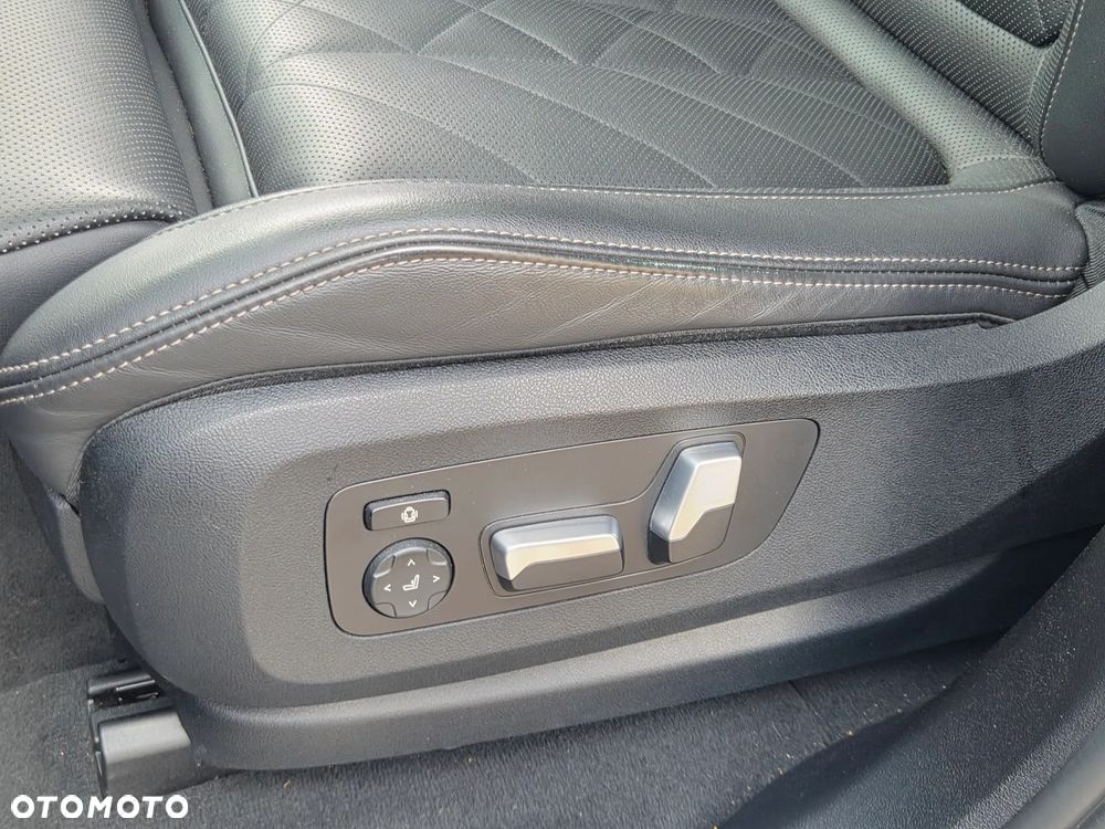BMW X5 xDrive45e - 32