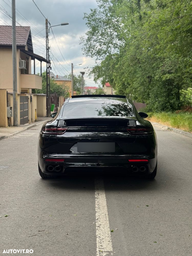 Porsche Panamera 4 E-Hybrid - 5