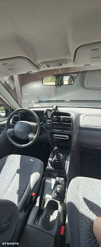 Suzuki Grand Vitara 1.6 - 10