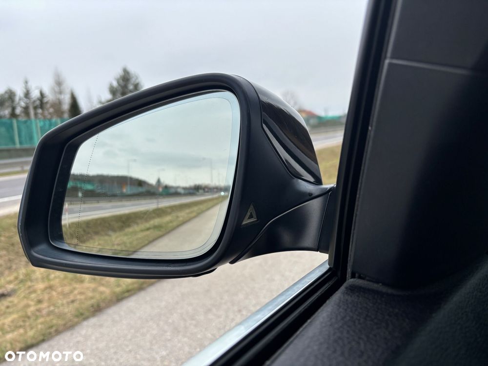 BMW Seria 5 520d - 25