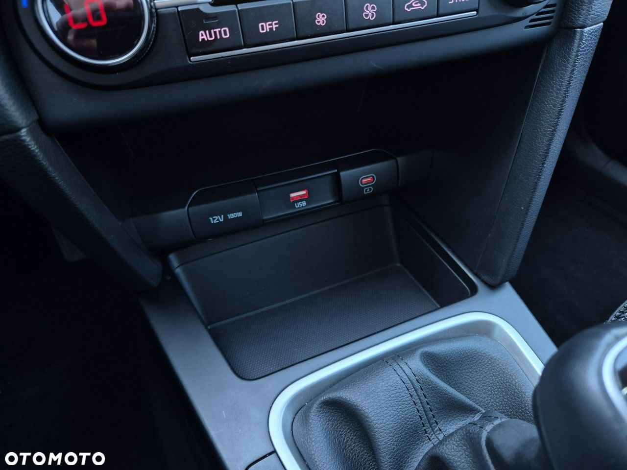 Kia XCeed - 29
