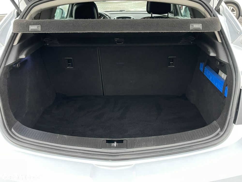 Opel Astra - 16