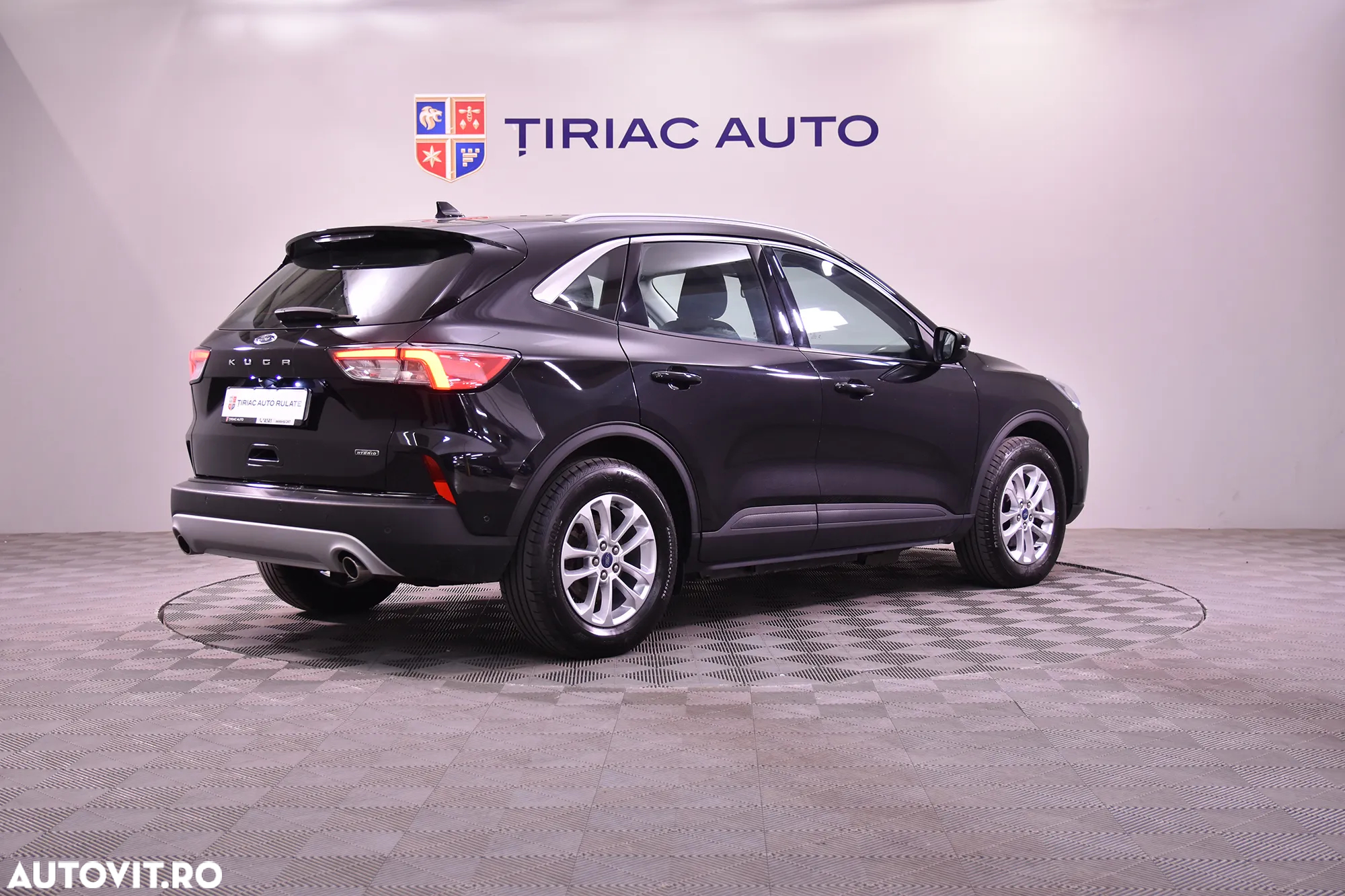Ford Kuga - 5