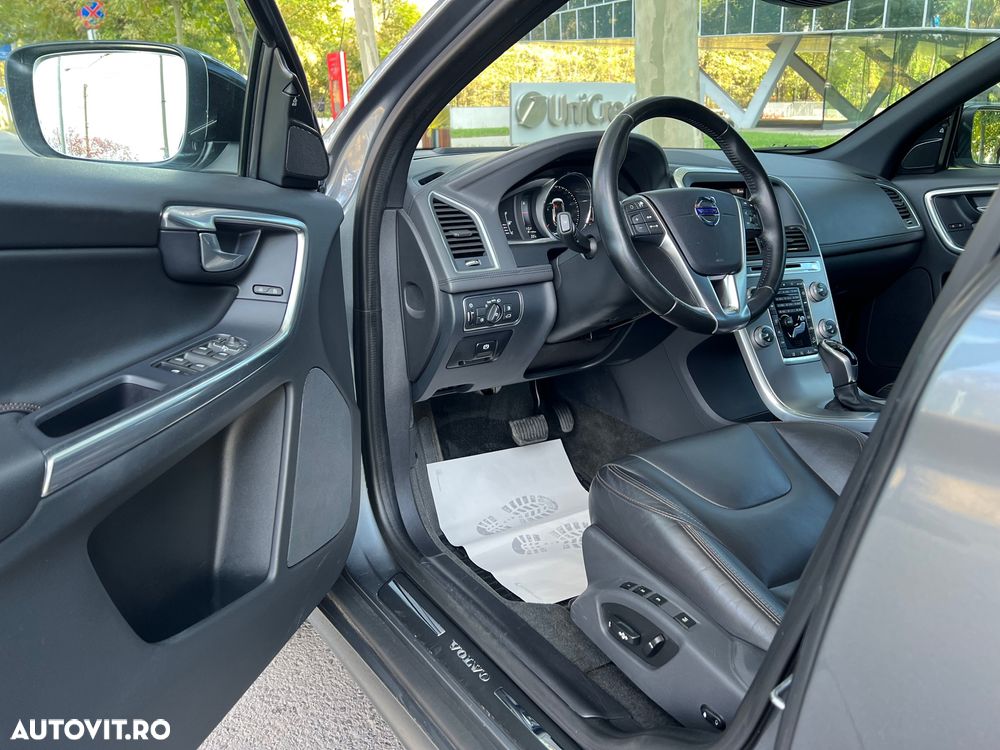 Volvo XC 60 D5AWD Summum - 7