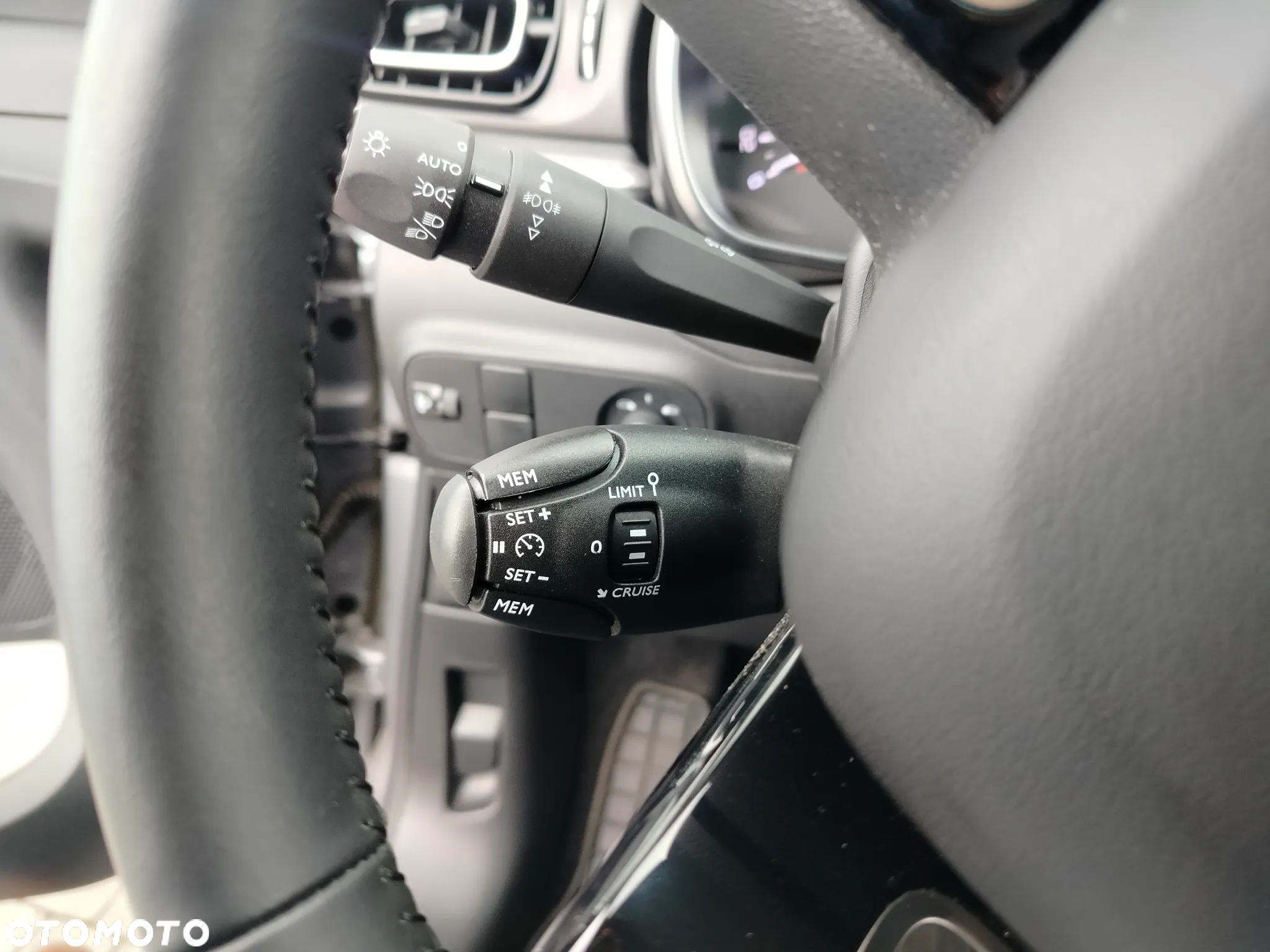 Citroën C3 1.2 PureTech Shine - 19