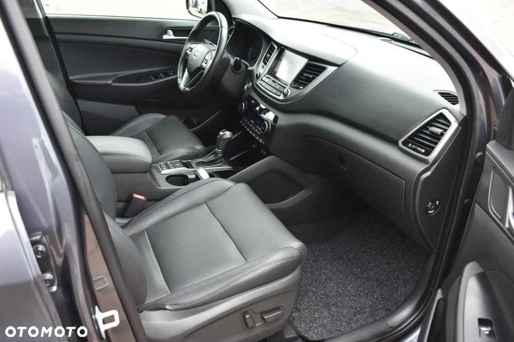 Hyundai Tucson 2.0 CRDI 4WD Automatik Premium - 17