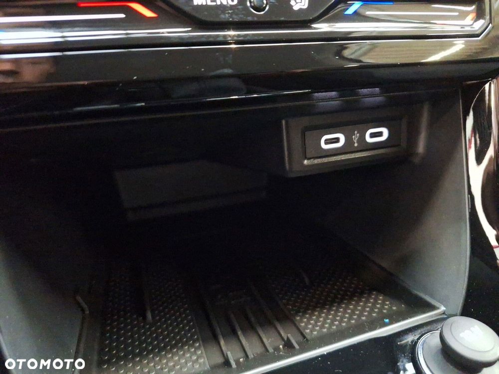 Volkswagen T-Cross - 28