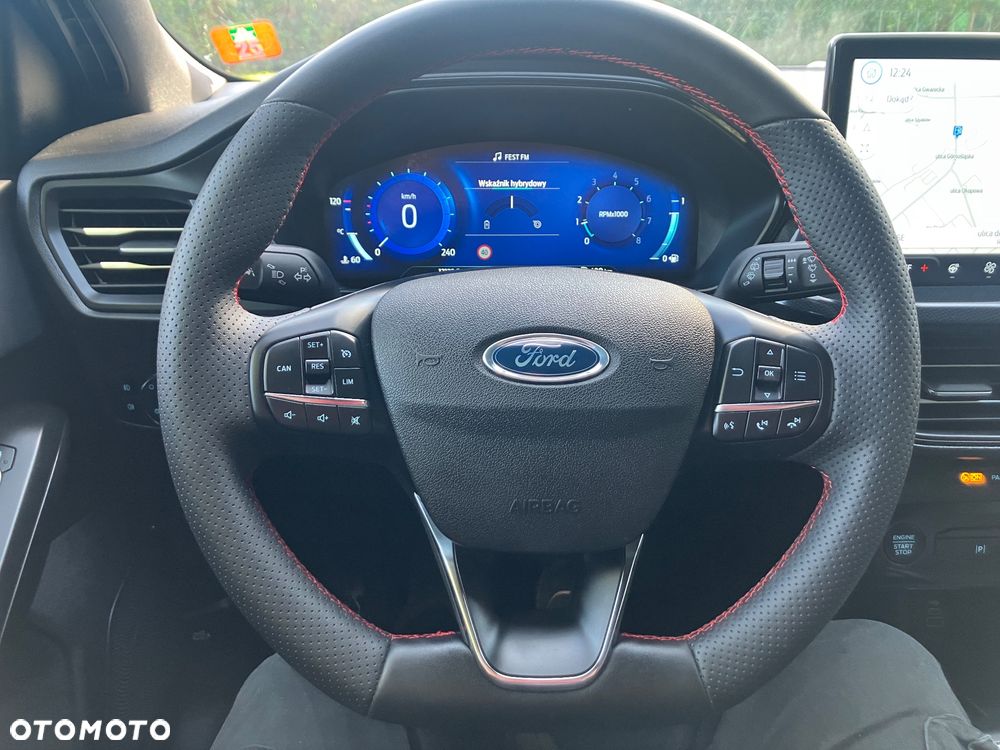 Ford Focus 1.0 EcoBoost Hybrid ST-LINE X - 12