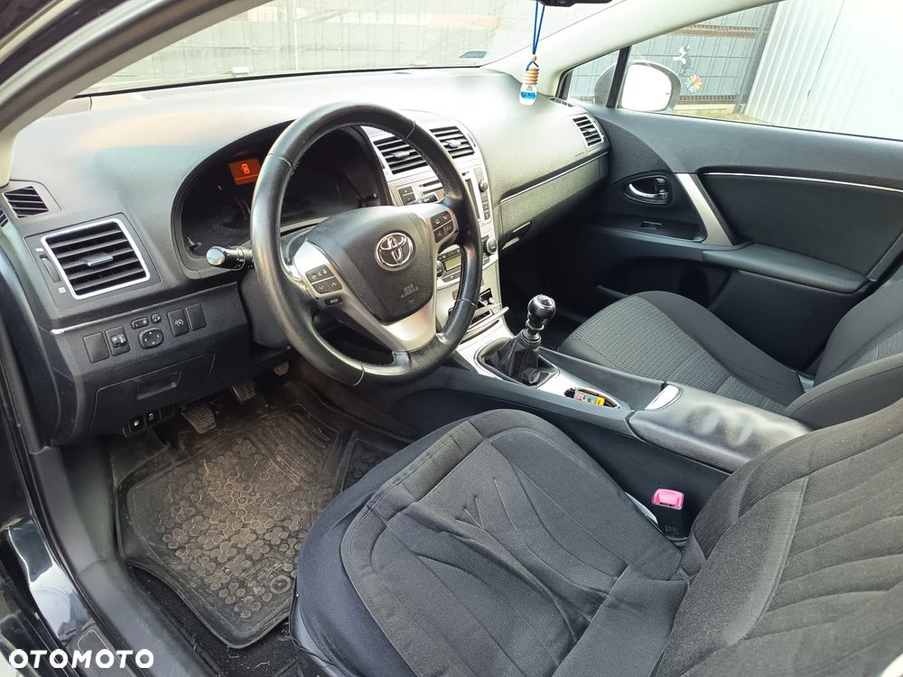 Toyota Avensis 2.0 D-4D Active - 8