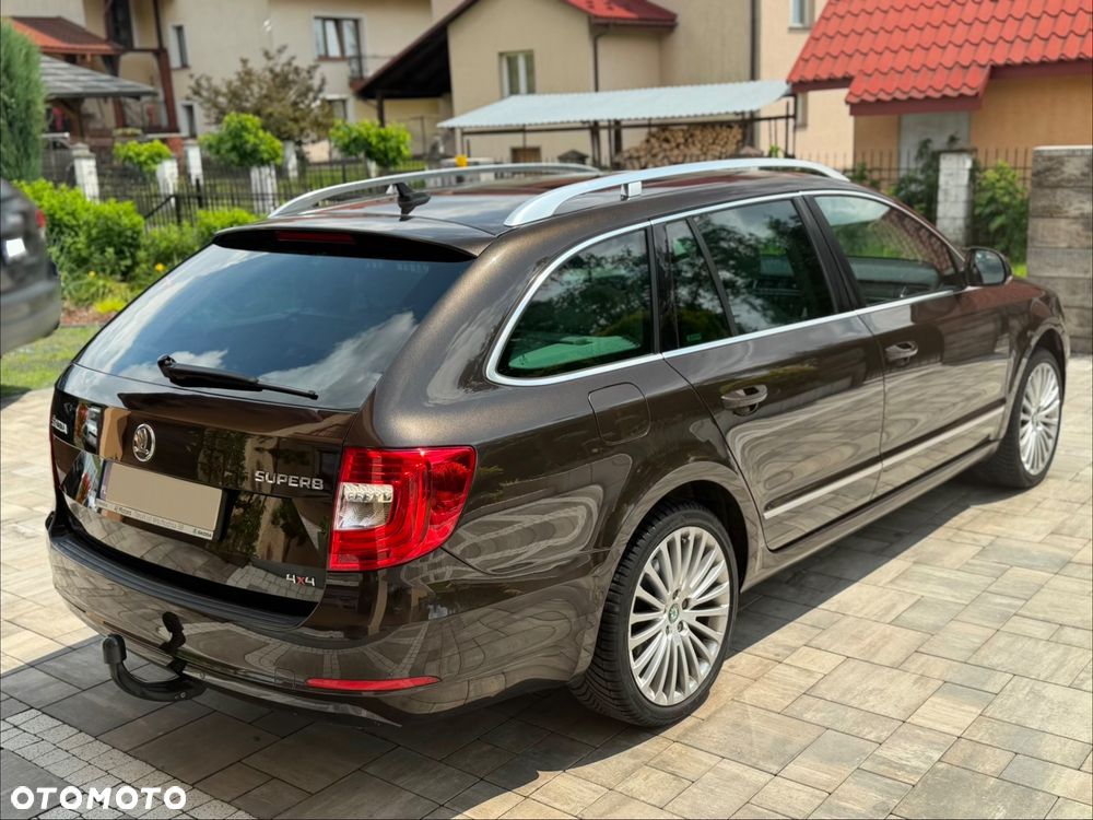 Skoda Superb 2.0 TDI 4x4 L&K DSG - 6