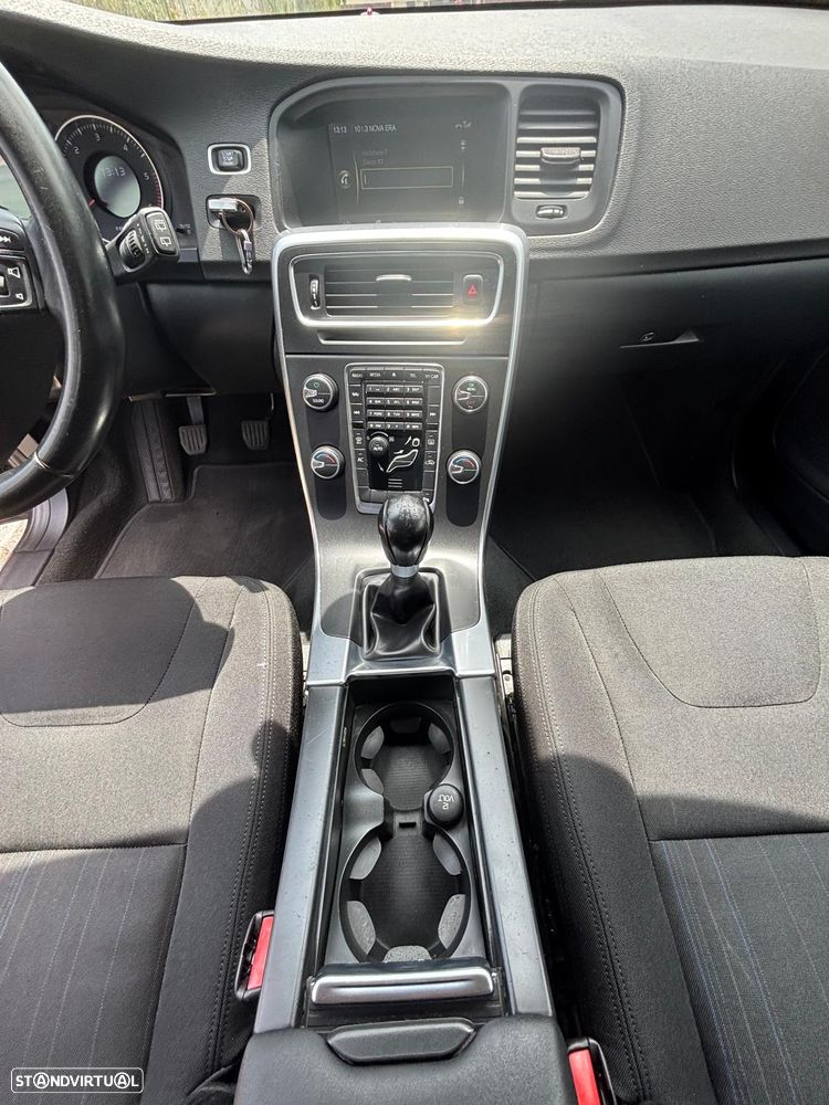 Volvo V60 DRIVe - 27