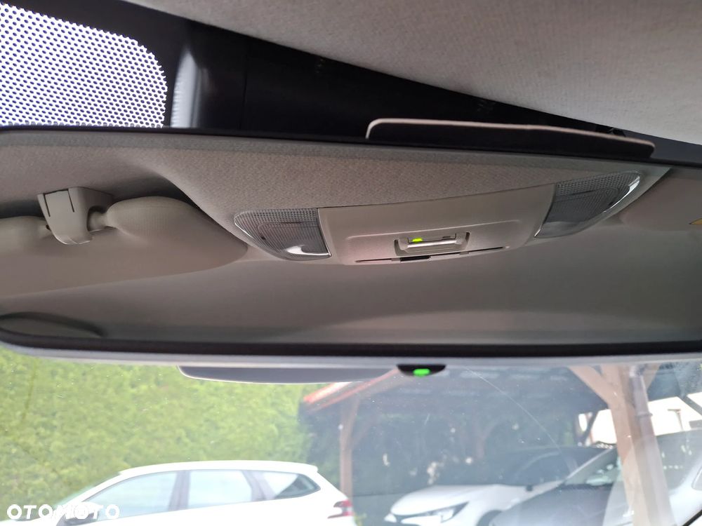 Toyota Corolla 1.8 Hybrid Comfort - 31