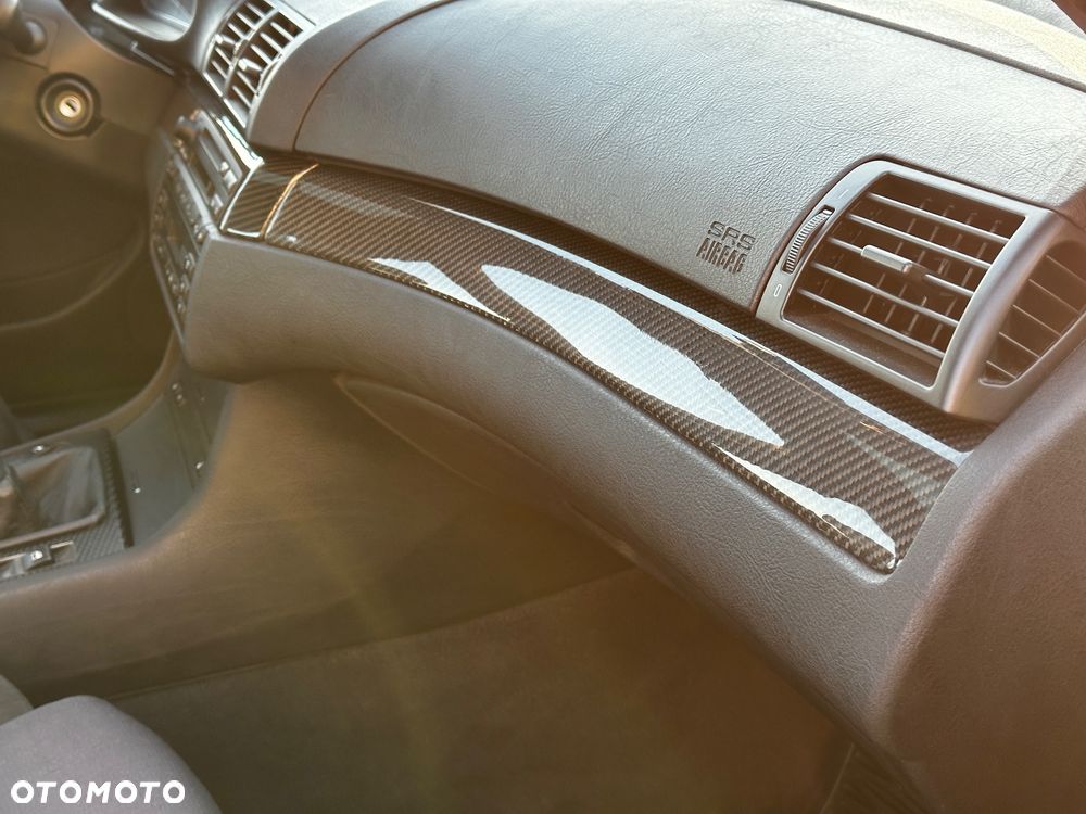BMW Seria 3 330i - 28