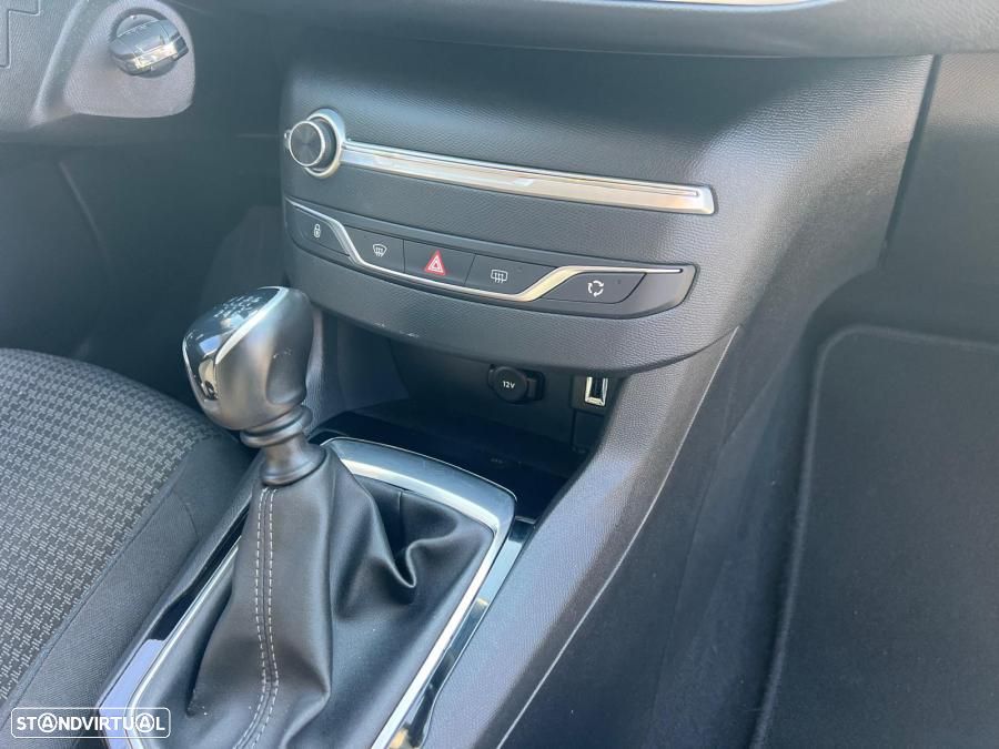 Peugeot 308 1.2 PureTech Active - 9