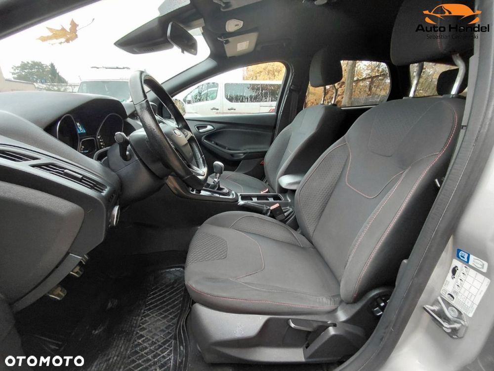 Ford Focus - 38