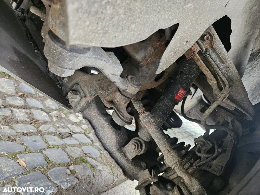 Toyota Hilux 4x4 Double Cab - 9