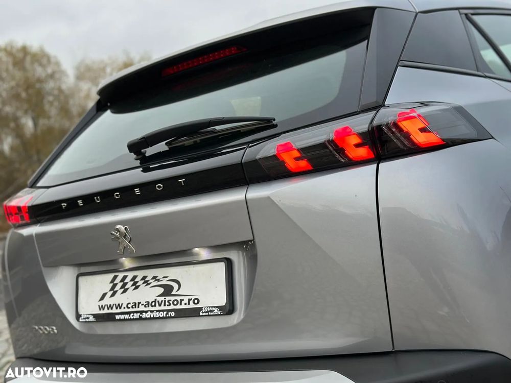 Peugeot 2008 1.2 L PureTech STT Allure - 18