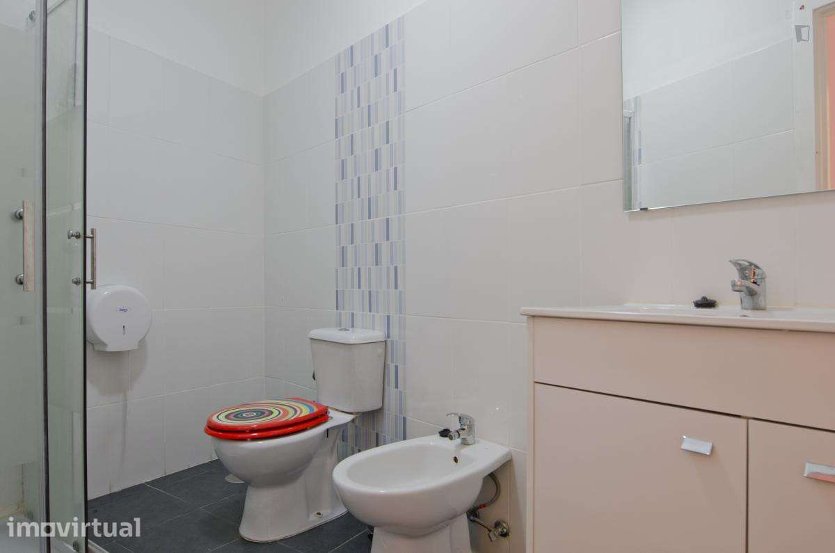 Quarto - localizado em Alcântara Lisbon - Grande imagem: 3/30