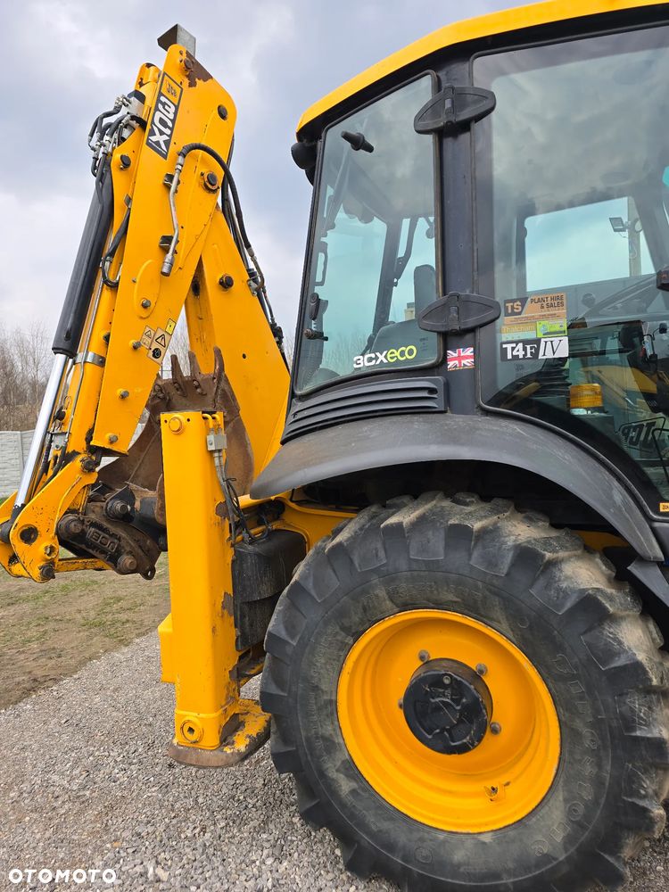 JCB - 10