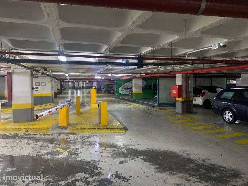 Lugar de estacionamento centro Cacém - Grande imagem: 3/3