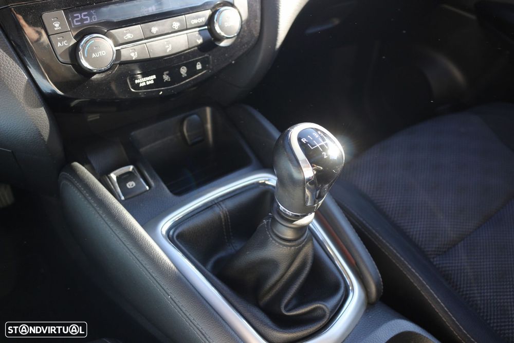 Nissan Qashqai 1.6 dCi N-Tec - 31