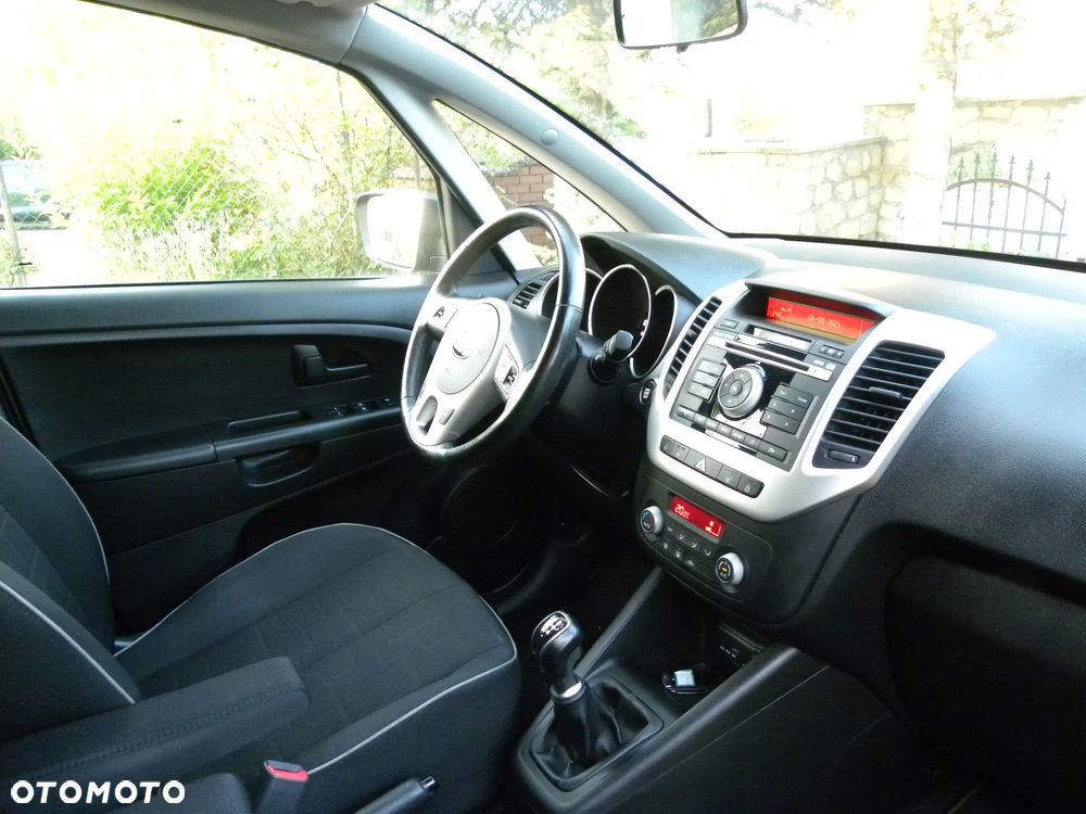 Kia Venga - 17