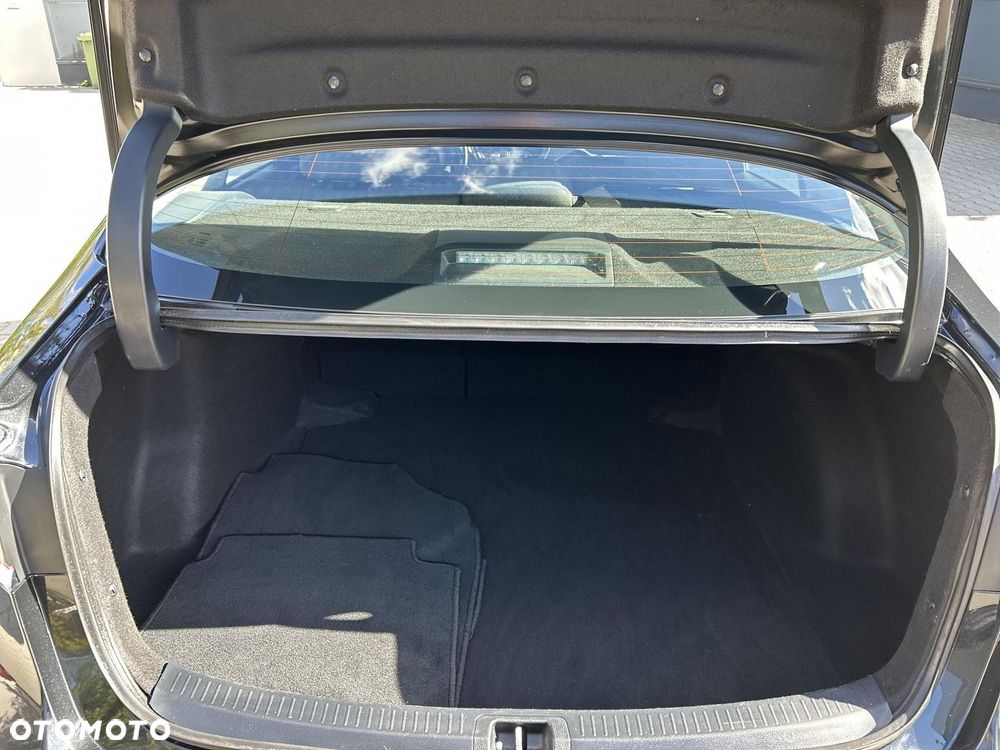 Toyota Corolla 1.8 Hybrid Comfort - 22