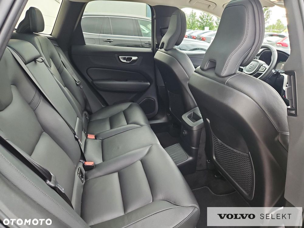 Volvo XC 60 T6 AWD Plug-in Hybrid Plus Dark - 13