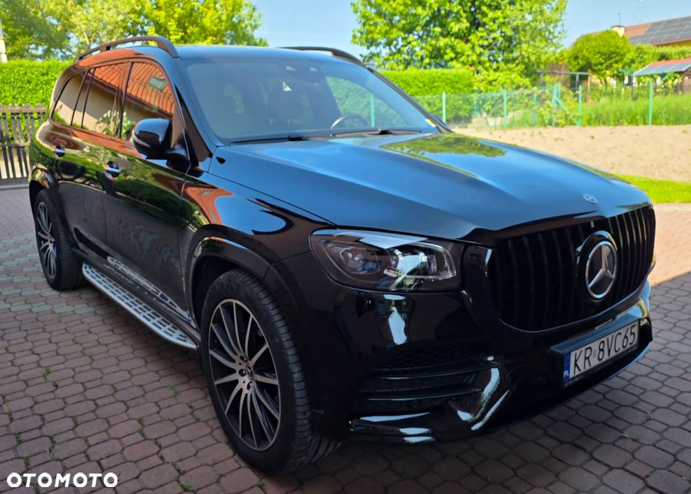 Mercedes-Benz GLS - 1